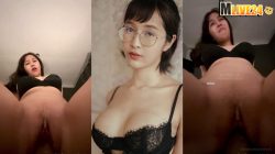 คลิปหลุด Onlyfans deerlong น้องกวาง เดียร์ลอง สาวแว่นขี้เงี่ยนนมใหญ่เย็ดกับแฟนก่อนนอน ขึ้นคร่อมโยกควยข่ยมมิดด้ามเสียวหีโยกเอวครางเสียวเย็ดสดน้ำแตกคารูไหลเยิ้ม