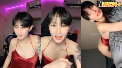 คลิปหลุดMlive IDX-58995515 น้องออดี้ Audi Wong ไลฤืสดคุยเสียวสมัยไลฟ์แรกๆใส่ชุดนอนไม่ได้นอนสีแดงยั่วเย็ดออกไลฟ์คุยเสียวกับยูส นอนแอ่นตูดขาวเนียนยั่วควยโชว์ร่องนมให็ยูสเงี่ยนเล่น