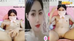 คลิปหลุดMlive IDX-90566892 สาวไทยนมเล็กนั่งเขี่ยหอยกลางไลฟ์สดหีเนียนๆไร้ขนช่วยตัวเองเพลินๆใช้นิ้วอย่างฟินแหวกขาอ้าหีโคตรเด็ด