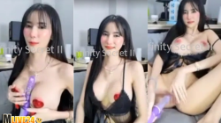คลิปหลุด Mlive smildyee11 ชื่อนี้มีแต่ความเสียวไลฟ์สดเย็ดดีลโด้โชว์นม500ccหัวนมชมพู อ้อนเก่งน่ารักอยากโดนควยแฟนคลับเลยต้องนั้งหีสวยๆตกเบ็ดเย็ดควยปลอมไปก่อน
