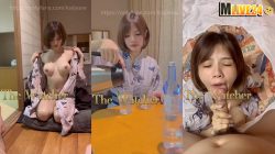 คลิปหลุด Onlyfans kaijeaw น้องไข่เจียว นั่งดื่มแฟนจนเมาถอดชุดกิโมโนเซ็กซี่ยั่วเย็ดจัดผมสั้นนมนมใหญ่ ก้มลงไปโม๊คควยบริการเสียวๆแล้วขึ้นขย่มเย็ดเอวดีจัด ต่อด้วยท่าหมาซอยหีจนแตกใน