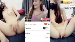 คลิปหลุดMlive IDX-86151146 สาวสวยผิวขาวน่าเย็ด นั่งแก้ผ้าแอ่นหีแล้วเกี่ยวเบ็ด ใช้นิ้วแหย่ช่วยตัวเองจนน้ำหีแฉะ