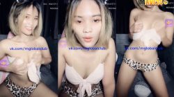 คลิปหลุดMlive IDX-90415711 น้องใบตองสาวผอมร่างบางไลฟ์สดโชว์ความเงี่ยน ใส่ชุดแม่เสือสาวมายืนเต้นยั่วเย็ดเสียวๆฟินๆ ครางเด็ดอยากโดนเย็ด
